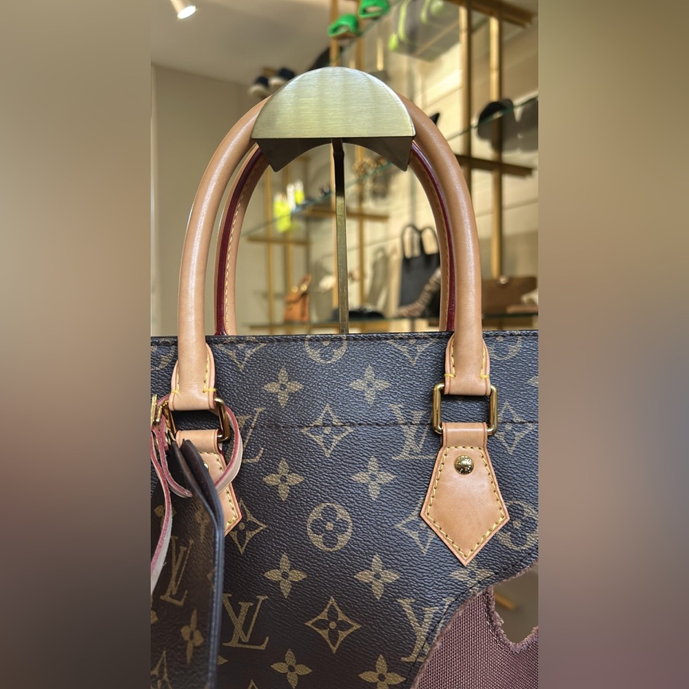 LOUIS VUITTON x COMME DES GARÇON Rei Kawakubo Bag - Picture 5 of 16
